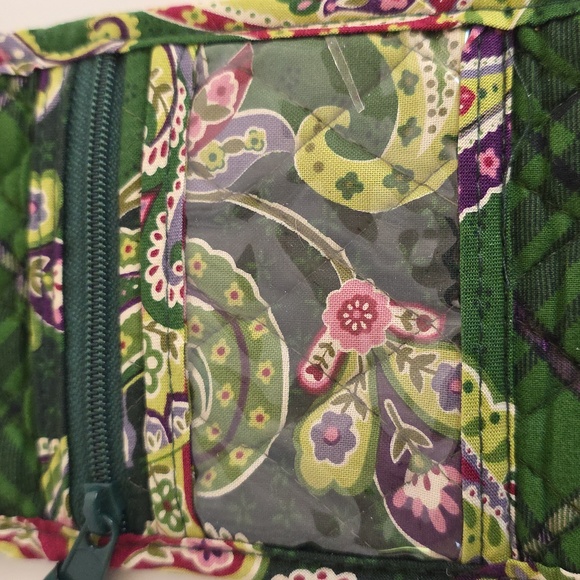 Vera Bradley Green & Pink Wallet. - Picture 6 of 11